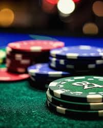 678mm Esports လောင်းကစား — Dota 2 နှင့် CS2 ပြိုင်ပွဲ Live Betting ကစားနေသောမြင်ကွင်း